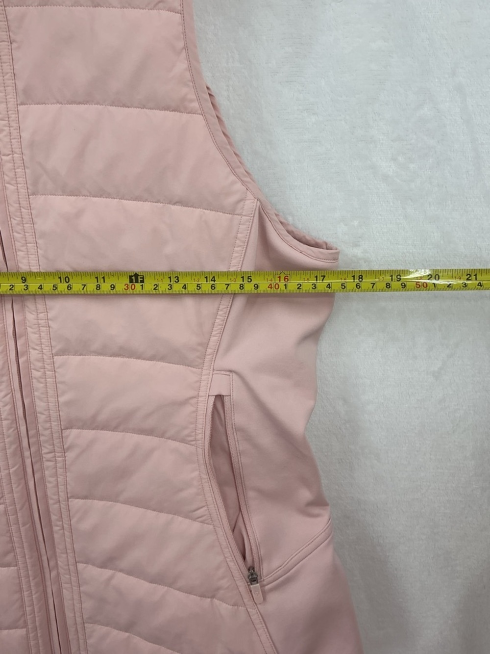 lululemon athletica pale pink quilted vest 761 - Picture 5 of 8